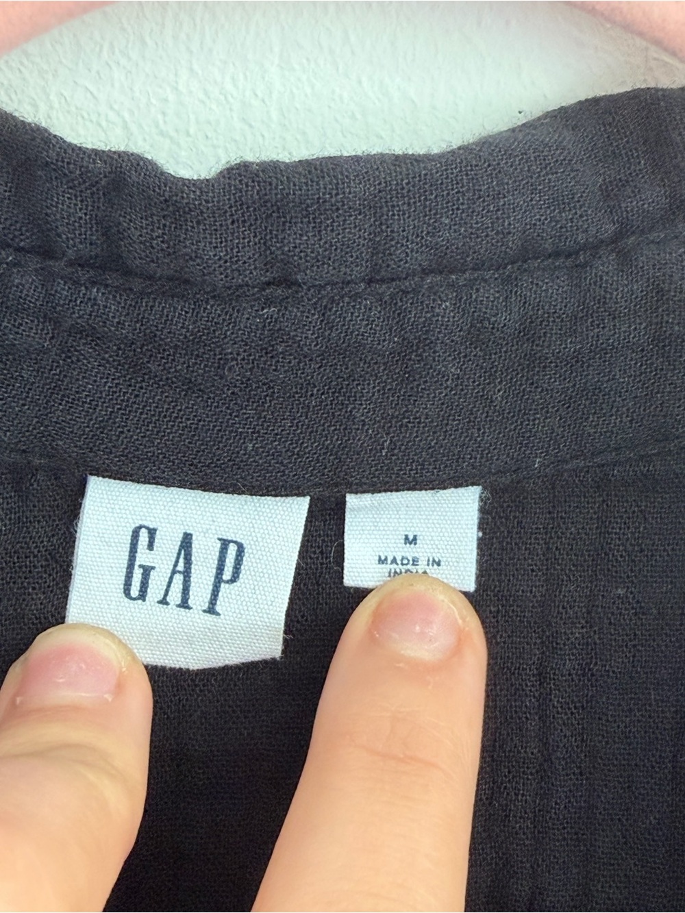 GAP Black V-Neck Collared Women's Tunic Top - Picture 3 of 3
